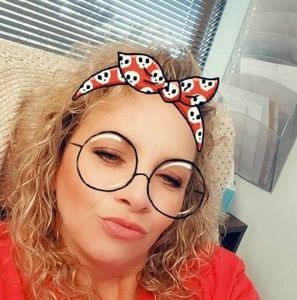 Meet your Posher, Vanessa